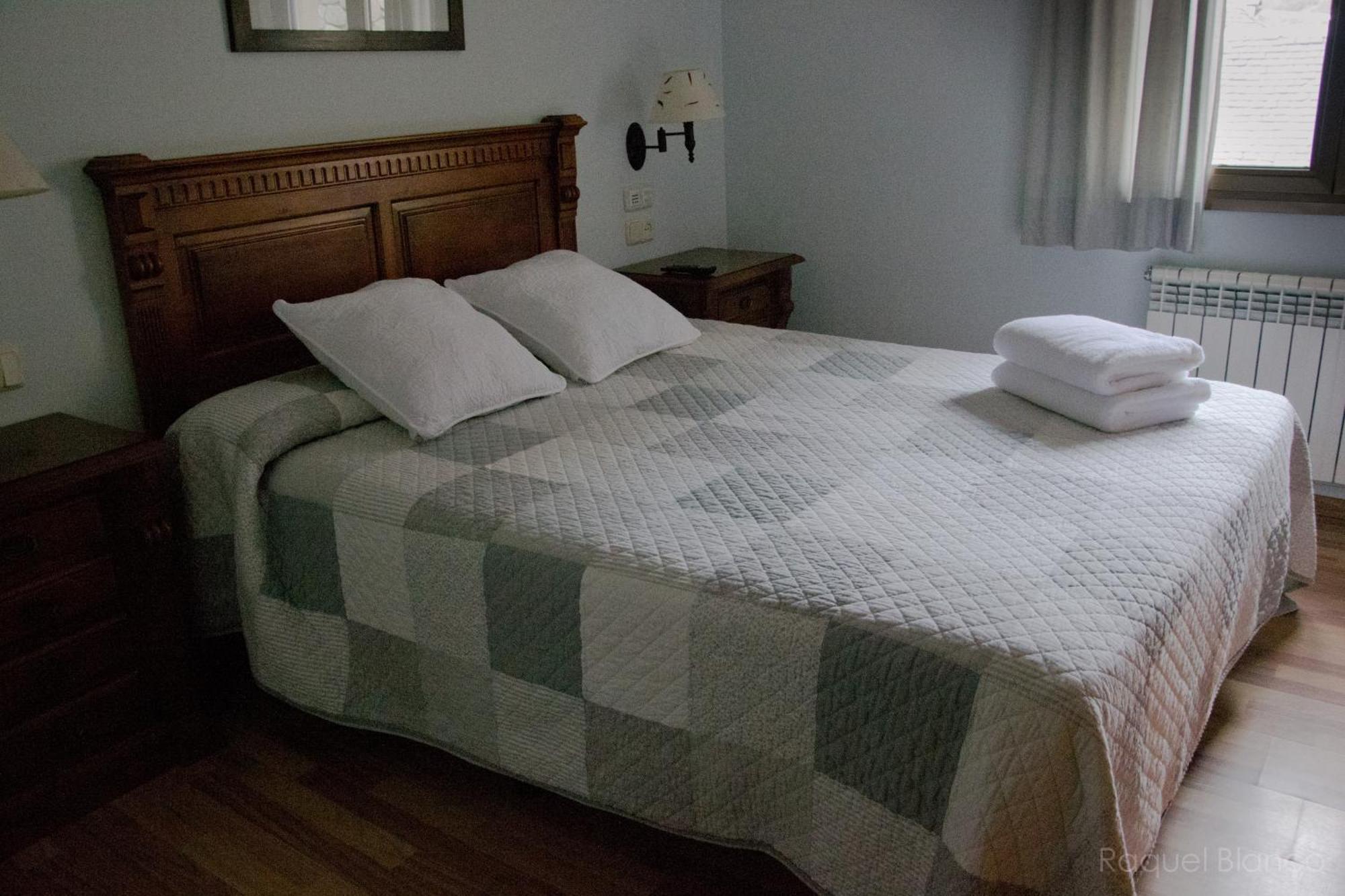 Hotel Saueth Tredos Bilik gambar